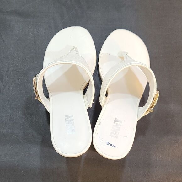BRAND NEW DKNY BLOCK HEEL THONG SANDAL - Picture 6 of 16